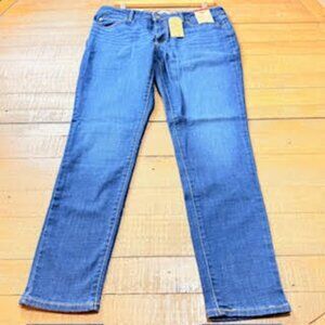 Levi’s 711 Skinny Jeans Women’s Blue Denim Mid Rise 32x30 NWT